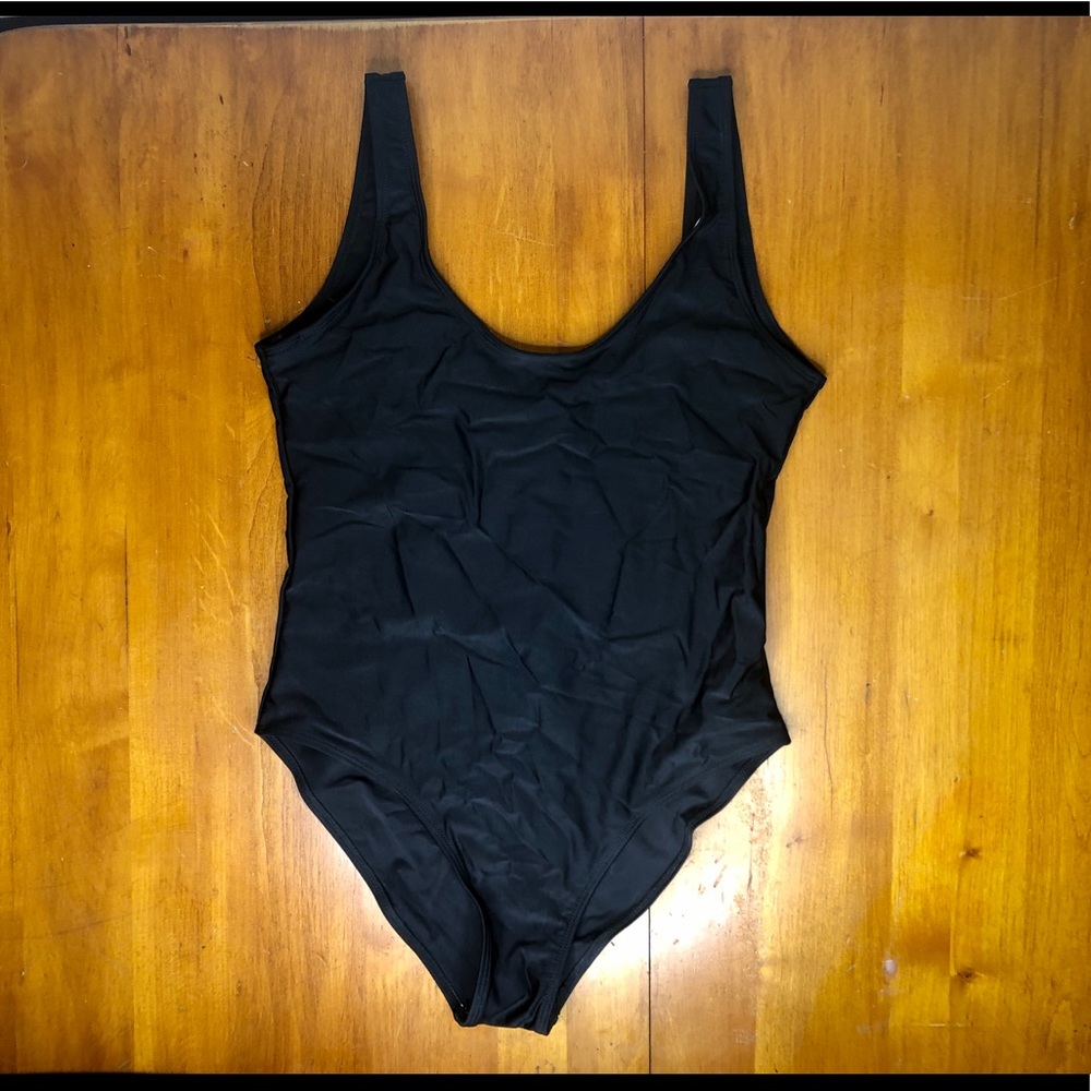 Black Open Back Cheeky One Piece Swimsuit Sz Med